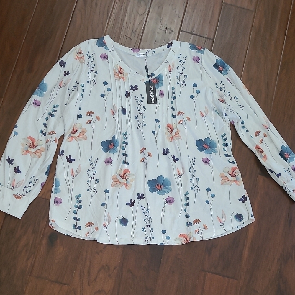 NWT Zeagoo White with Colorful Floral Design Top size 3X